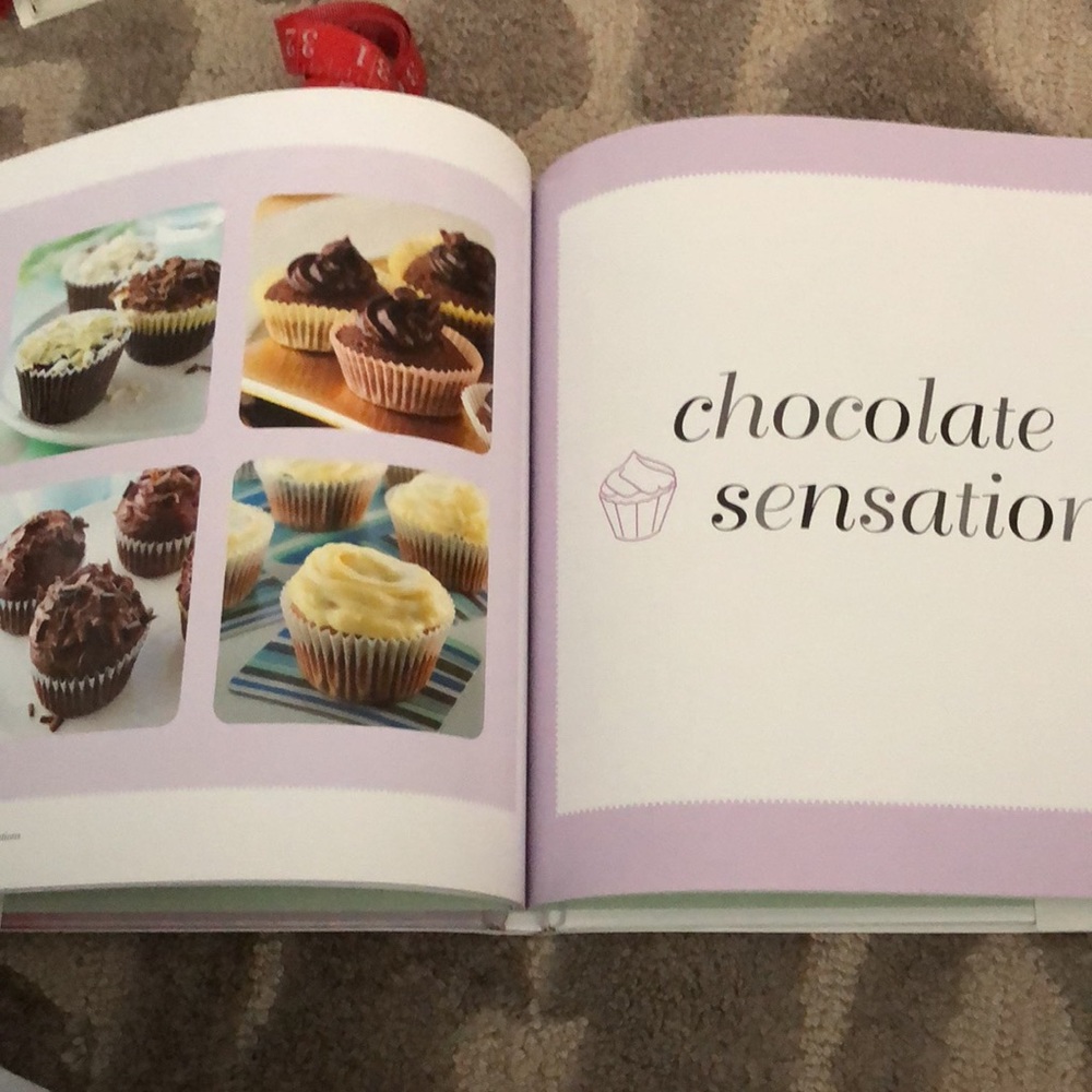 Cupcake Cook Book new - Picture 9 of 13